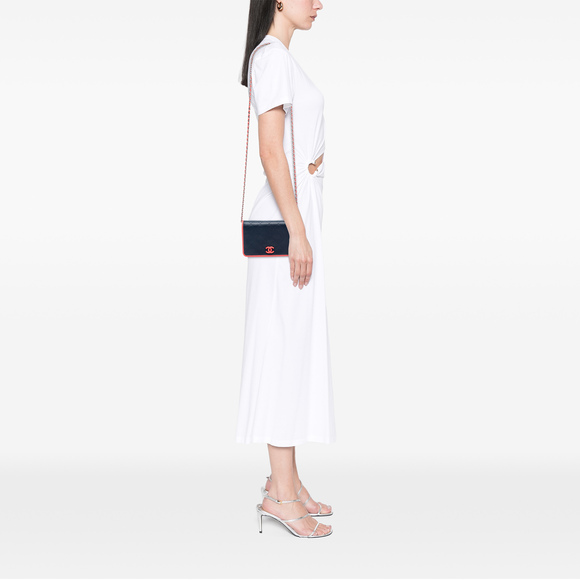 Pre-Loved Chanel Quilted Lambskin Color Pop CC Wallet on Chain - Picture 7 of 8